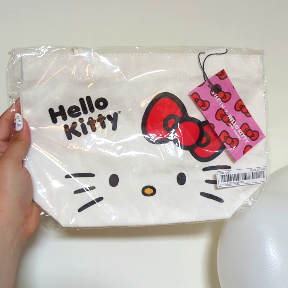 Hello Kitty Canvas Bag
